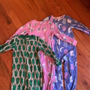3 pajamas bundle - Carters size 7